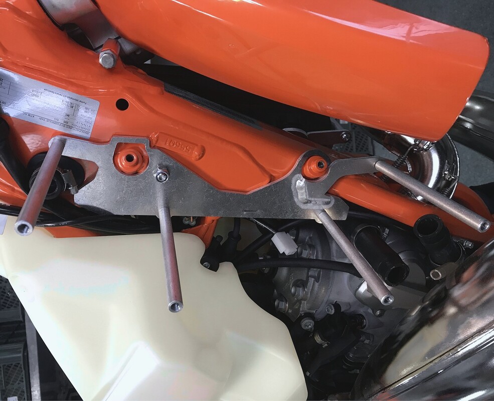 Osłony chłodnic + wentylator (gaźnik, nie TPI!) KTM/Husqvarna 2T EXC TE 2019-2017 — Packshot