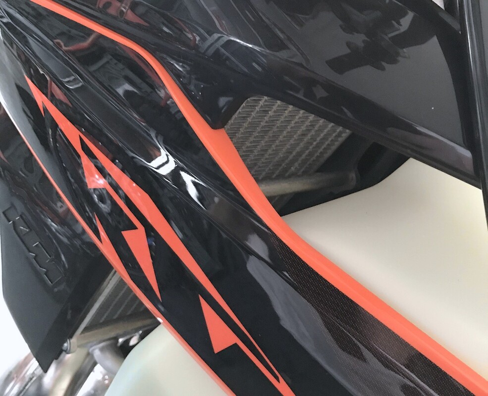 Radiator guards compatible with OEM SPAL fan KTM Husqvarna 2023-2020 RG09 F — Product shot