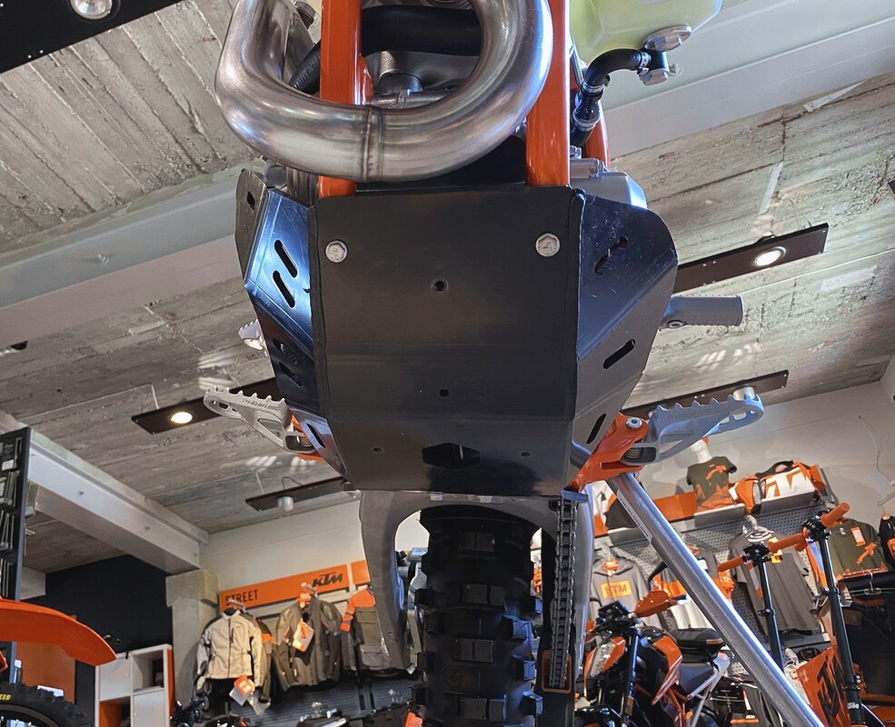 Skid plate KTM Husqvarna Gasgas 4T 250/350 2023-2017 — Product shot