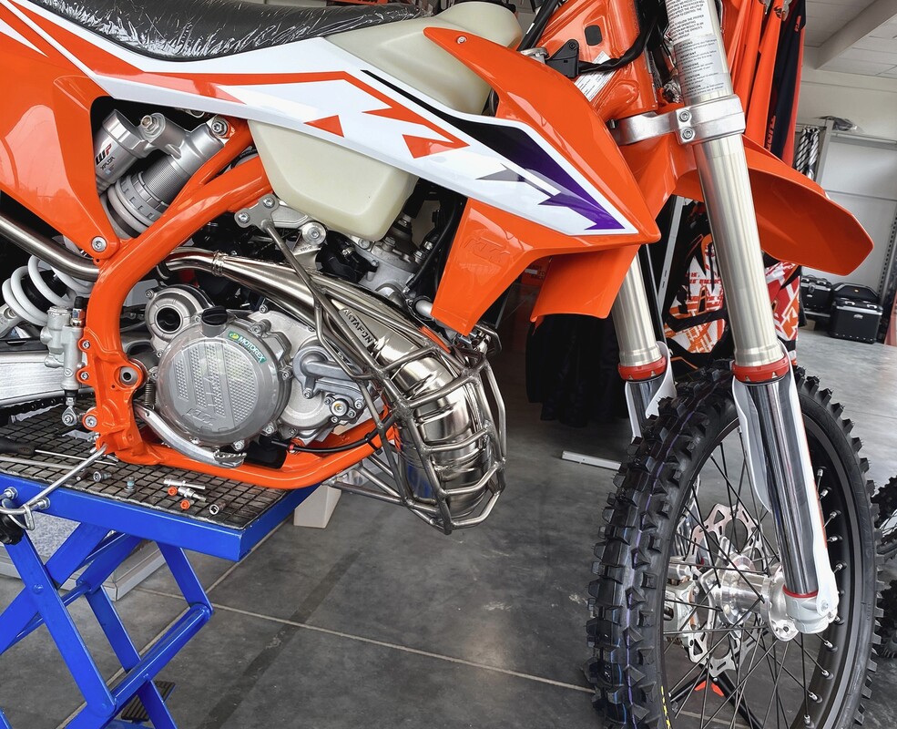 Diffuser guard GasGas EC 250 300 2T TPI 2021-2023 — Product shot