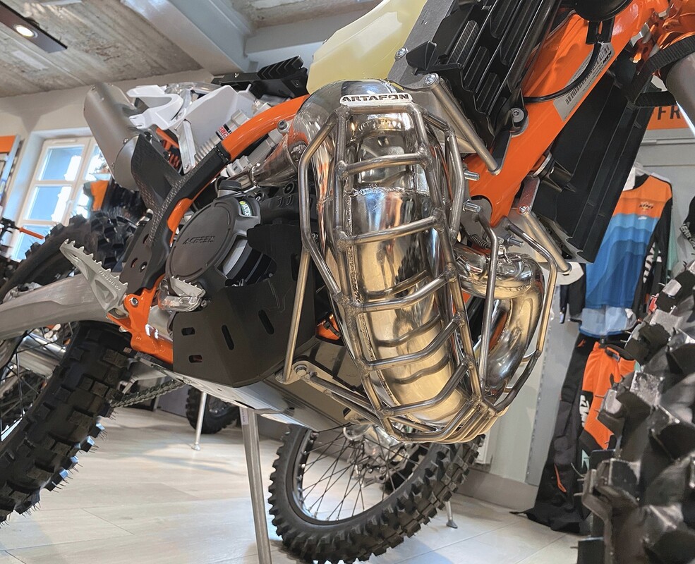 Osłona dyfuzora FMF KTM Husqvarna 250/300 EXC TE 2T TPI 2020-2023 — Packshot