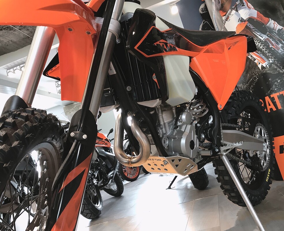 Osłona silnika EXC FE 4T 250/350 Gasgas 2023-2021 — Packshot