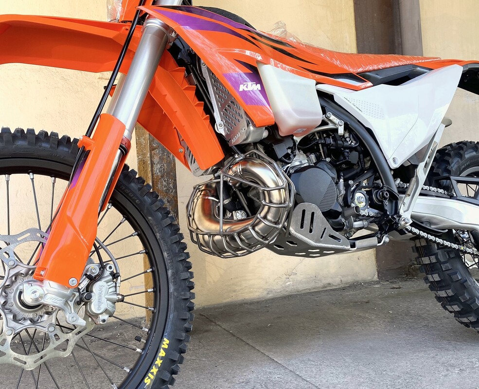 Diffuser guard KTM Husqvarna GasGas TBI EXC TE EC 2T 250/300 2026-2024 PG10 X — Product shot