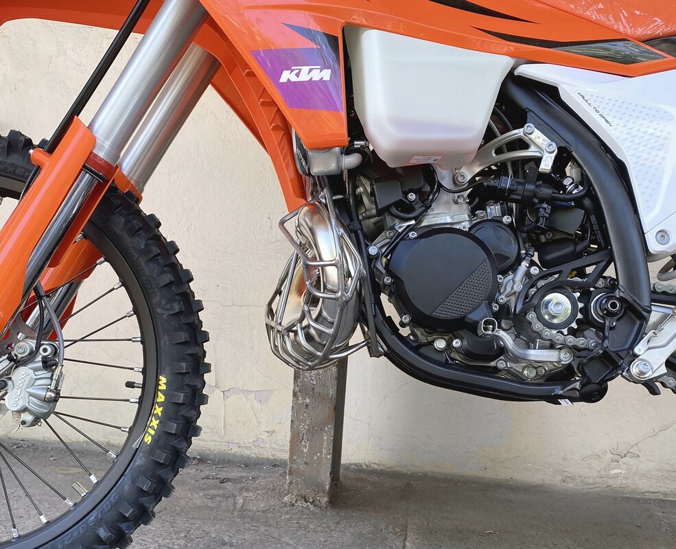 Diffuser guard KTM Husqvarna GasGas TBI EXC TE EC 2T 250/300 2026-2024 PG10 X — Product shot