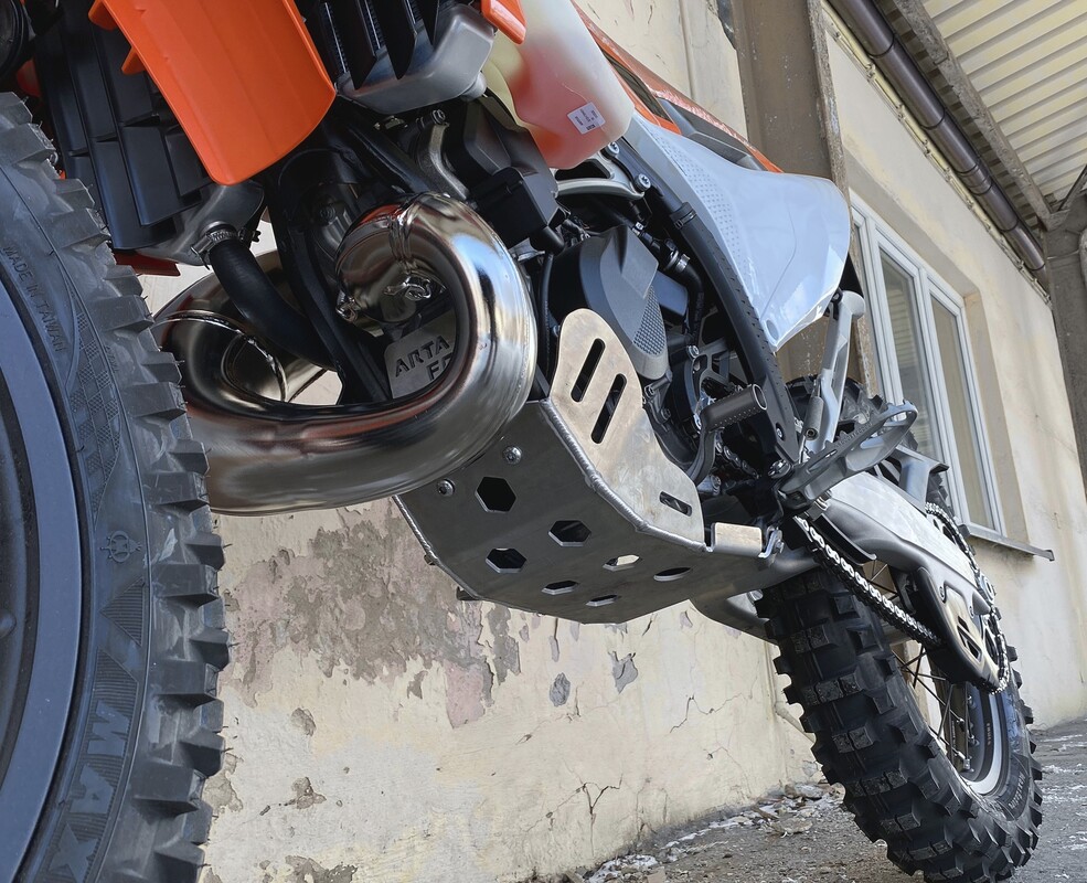 Schutzplatte EXC TE 150 KTM Husqvarna TBI 2T 2026-2024 — Produktfoto