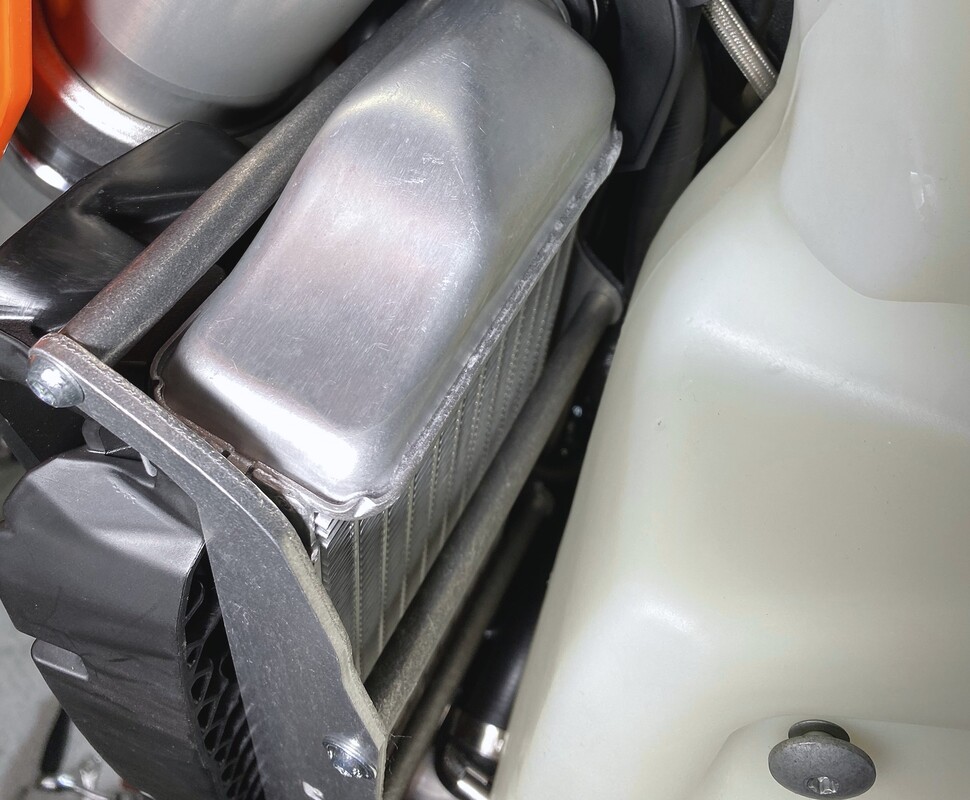 Radiator guards + fan KTM Husqvarna Gas Gas TBI 2026-2024 — Product shot