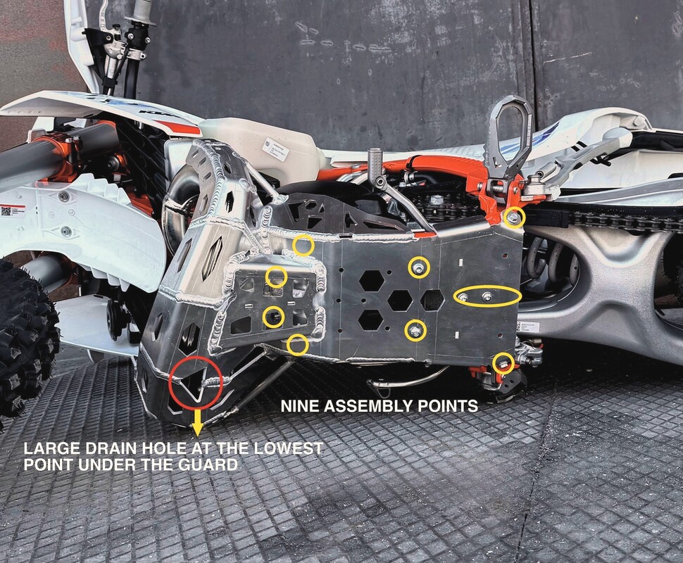 Diffusorschutz fur TBI KTM Husqvarna Gas Gas 250/300 2T Motor und 2026-2024 — Produktfoto