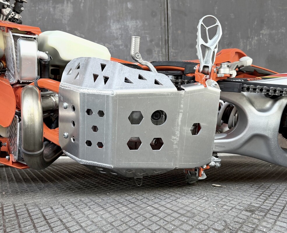 Schutzplatte EXC FE KTM Husqvarna Gasgas 4T 450/500 TBI 2026-2024 — Produktfoto