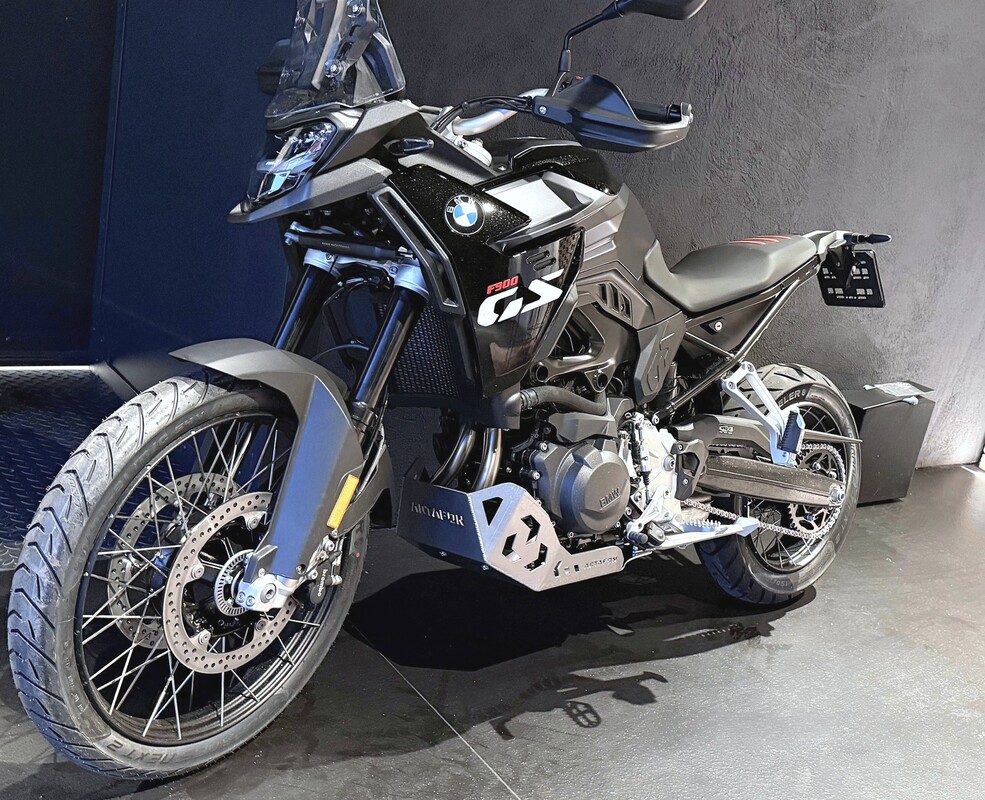 Skid plate Engine guard BMW F 800 GS 2024-2026 — Product shot