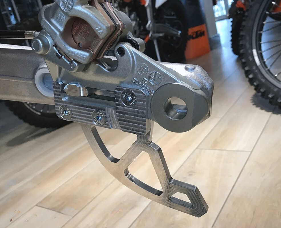 Osłona tylnej tarczy hamulcowej KTM 2026-2003 — Packshot