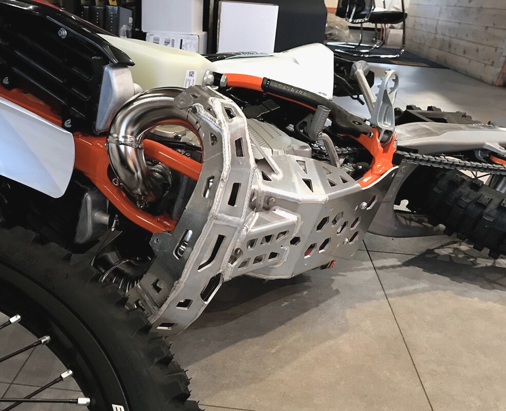 Diffusor-Schutz KTM Husqvarna 250/300 2T 2023-2020 — Produktfoto
