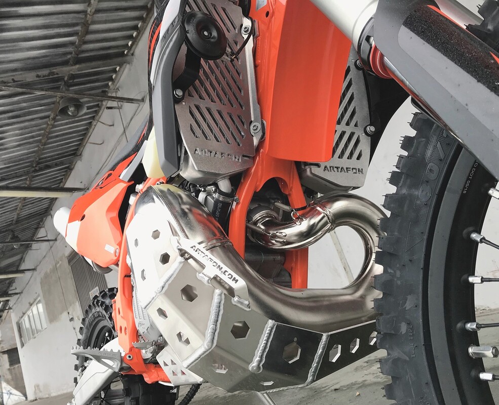 Osłony chłodnic z wentylatorem KTM/Husqvarna 2T TPI i 4T 2019-2017 — Packshot